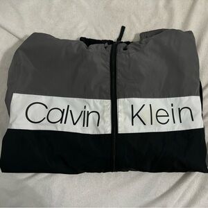 calvin klein windbreaker size L